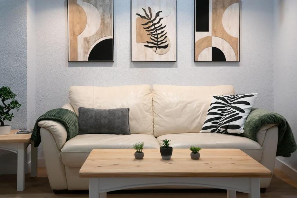 Apartamentos Alfaqueque B Sevilla Buitenkant foto